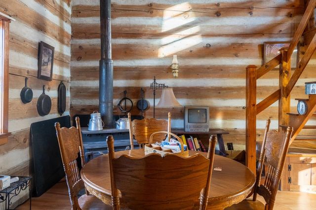 800 COVE MOUNTAIN RD, Mathias, WV 26812