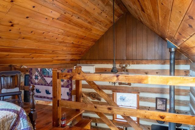 800 COVE MOUNTAIN RD, Mathias, WV 26812