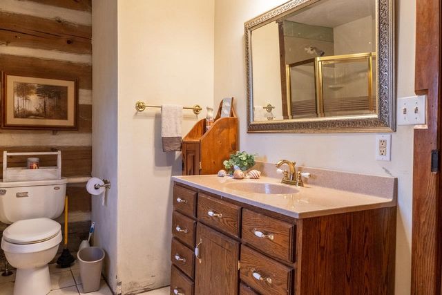 800 COVE MOUNTAIN RD, Mathias, WV 26812