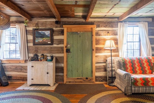 800 COVE MOUNTAIN RD, Mathias, WV 26812