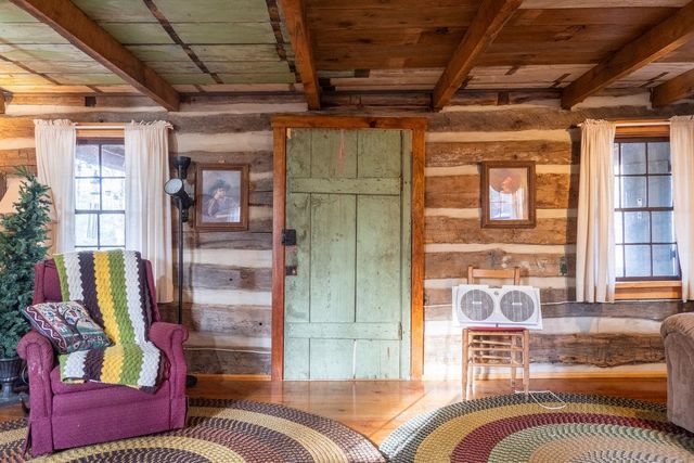 800 COVE MOUNTAIN RD, Mathias, WV 26812