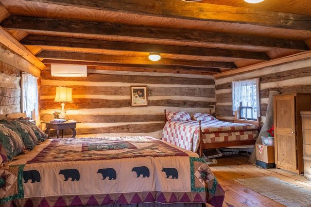 800 COVE MOUNTAIN RD, Mathias, WV 26812