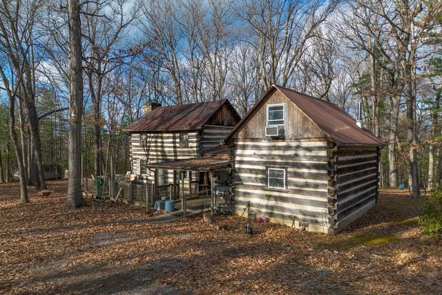 800 COVE MOUNTAIN RD, Mathias, WV 26812