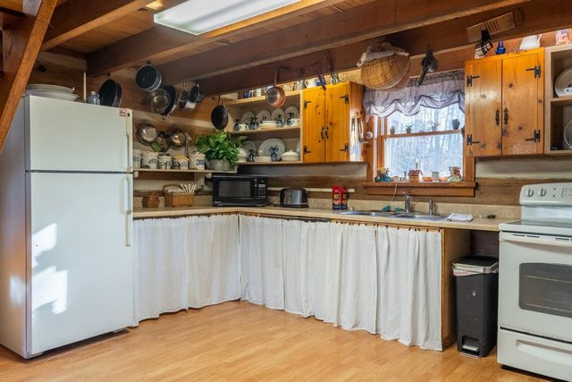 800 COVE MOUNTAIN RD, Mathias, WV 26812