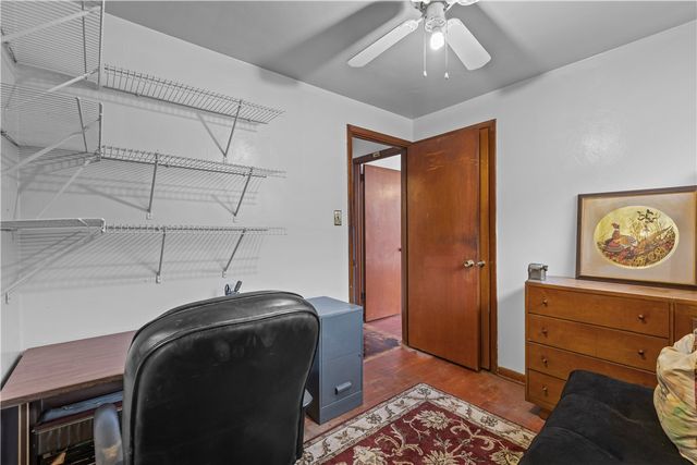 1213 Robinia Dr, Penn Hills, PA 15221