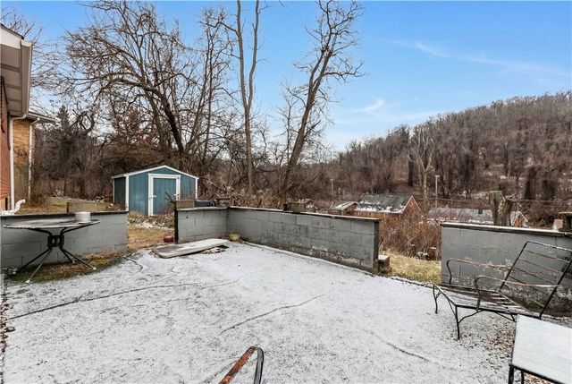 1213 Robinia Dr, Penn Hills, PA 15221