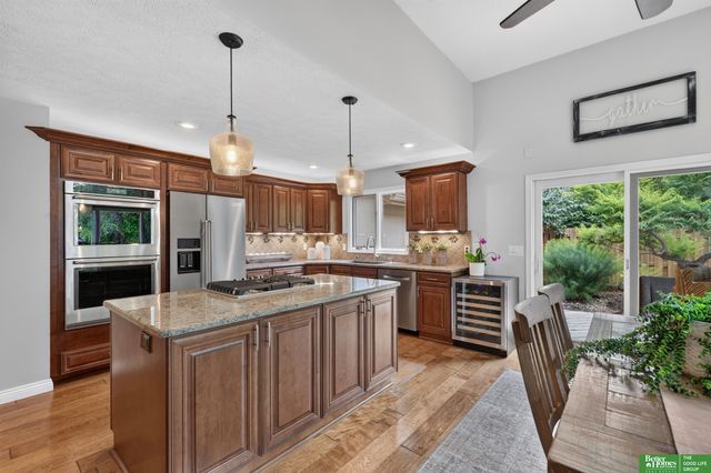 14221 Seward Street, Omaha, NE 68154