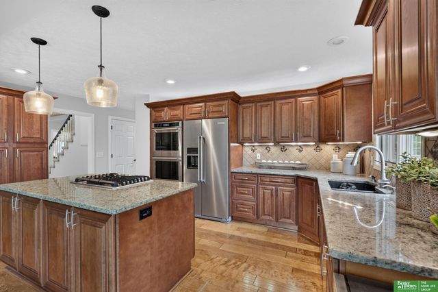 14221 Seward Street, Omaha, NE 68154