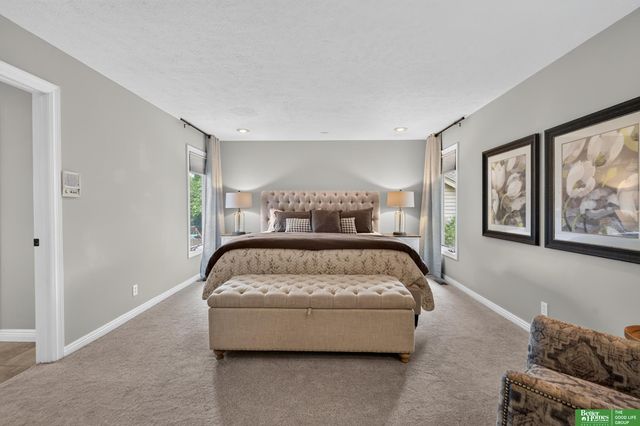 14221 Seward Street, Omaha, NE 68154