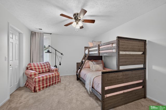 14221 Seward Street, Omaha, NE 68154