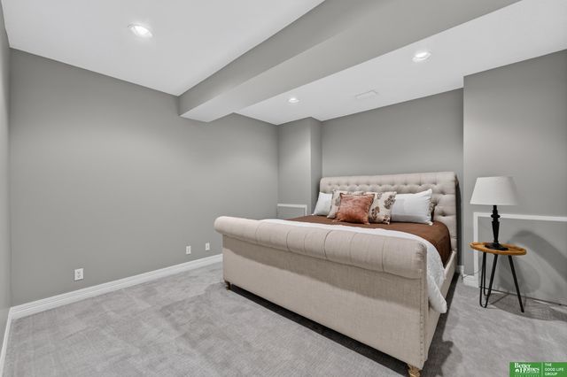 14221 Seward Street, Omaha, NE 68154