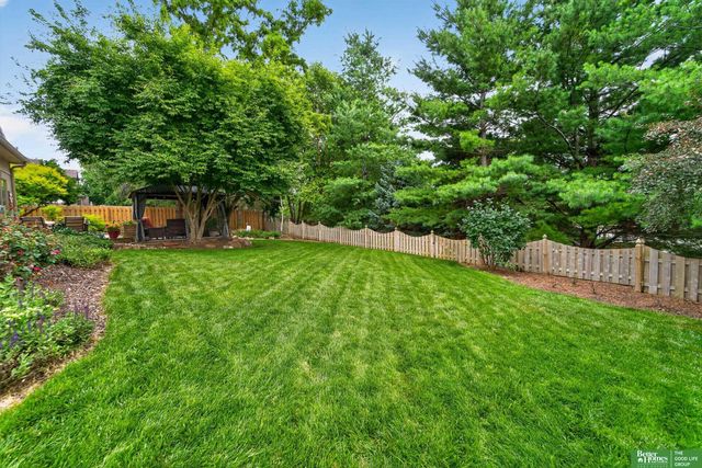 14221 Seward Street, Omaha, NE 68154