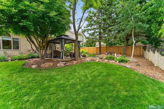 14221 Seward Street, Omaha, NE 68154