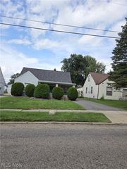 1558 Thalia Avenue, Youngstown, OH 44514