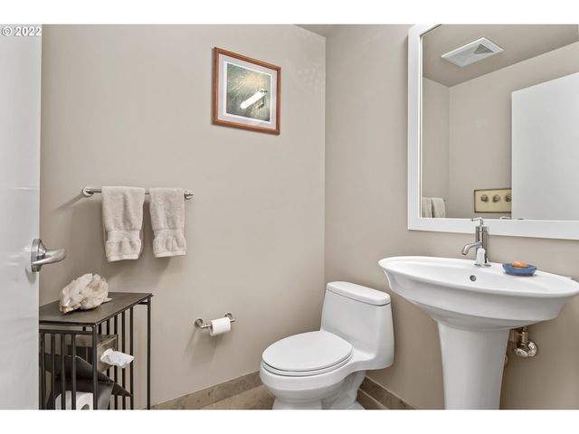 1900 S RIVER Dr N601, Portland, OR 97201