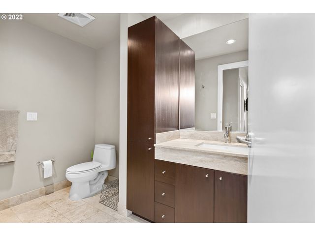 1900 S RIVER Dr N601, Portland, OR 97201