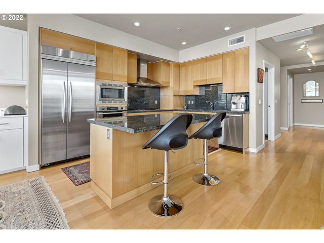 1900 S RIVER Dr N601, Portland, OR 97201