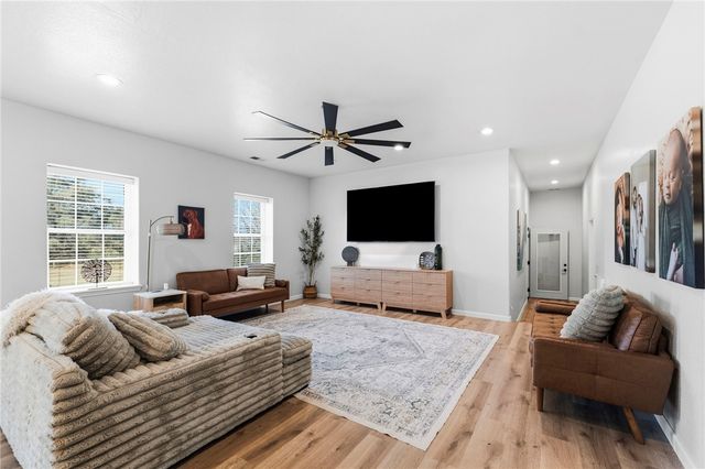 12265 Greasy Valley Road, Prairie Grove, AR 72753