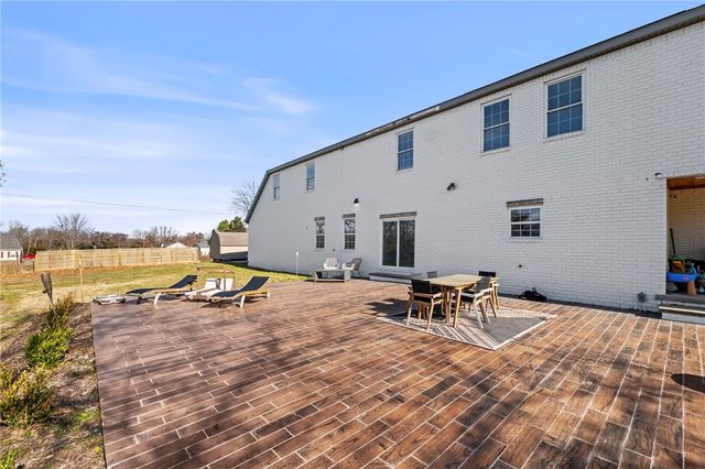 12265 Greasy Valley Road, Prairie Grove, AR 72753