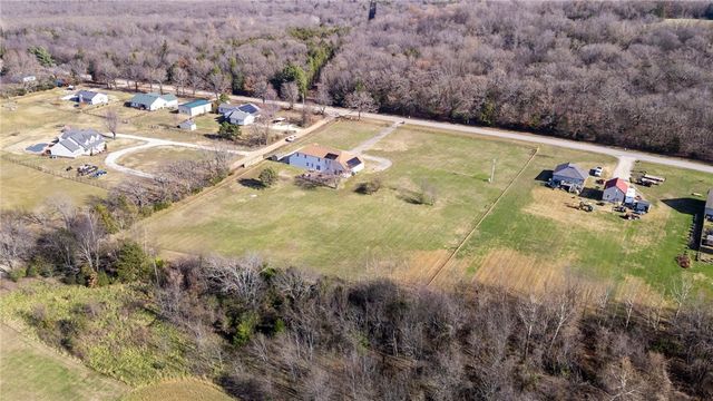 12265 Greasy Valley Road, Prairie Grove, AR 72753