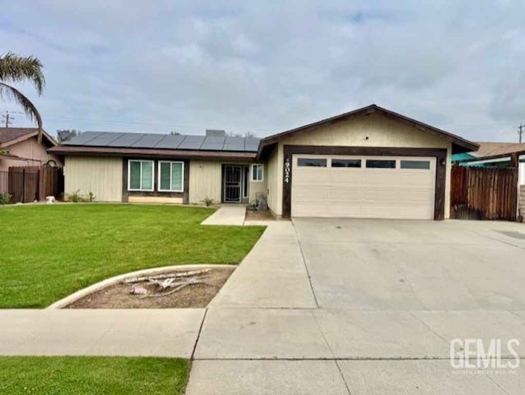 9024 Butternut Avenue, Bakersfield, CA 93306