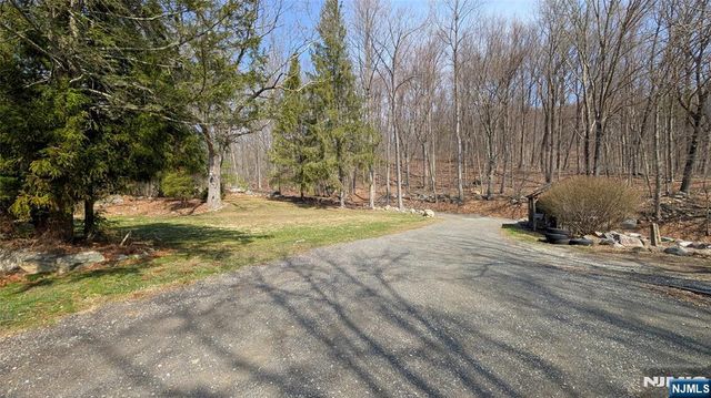 534 Hamburg Turnpike, West Milford, NJ 07480