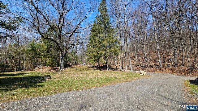 534 Hamburg Turnpike, West Milford, NJ 07480