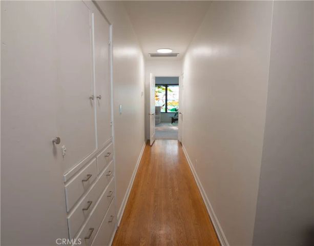 2572 Silver Ridge, Los Angeles, CA 90039