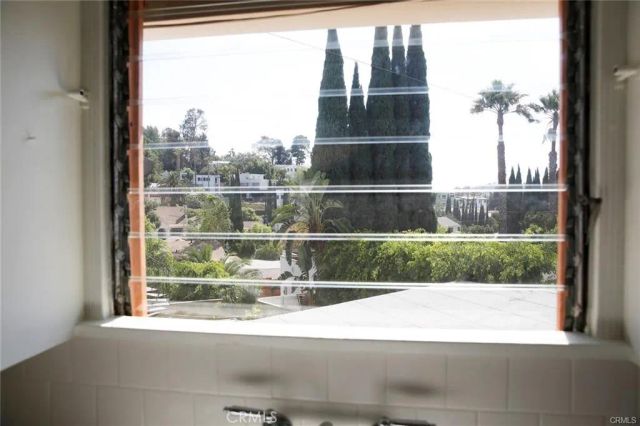 2572 Silver Ridge, Los Angeles, CA 90039