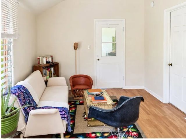 2572 Silver Ridge, Los Angeles, CA 90039
