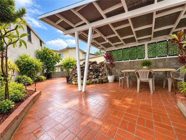 2572 Silver Ridge, Los Angeles, CA 90039