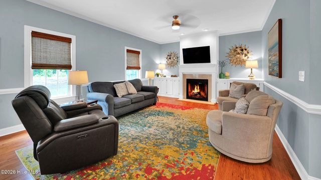 3605 E Baywood Lane E, Greenville, NC 27834