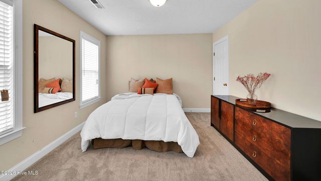 3605 E Baywood Lane E, Greenville, NC 27834