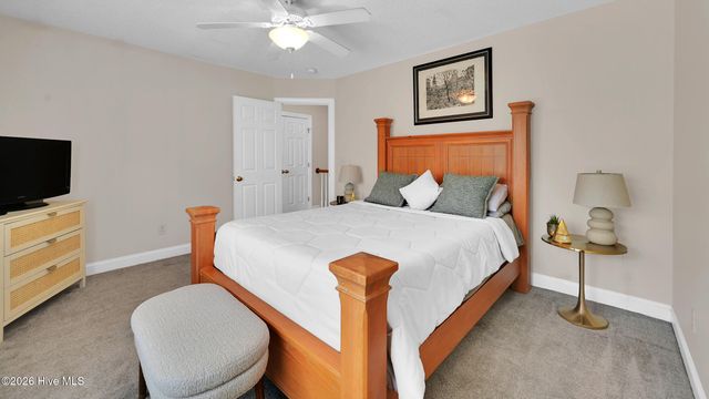 3605 E Baywood Lane E, Greenville, NC 27834