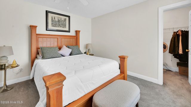 3605 E Baywood Lane E, Greenville, NC 27834