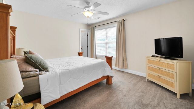 3605 E Baywood Lane E, Greenville, NC 27834