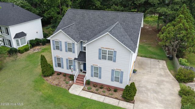 3605 E Baywood Lane E, Greenville, NC 27834