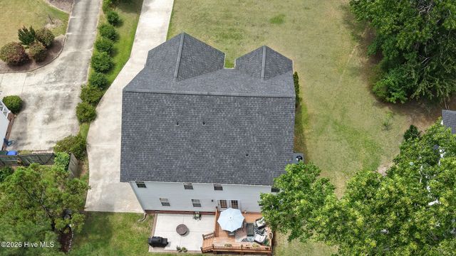 3605 E Baywood Lane E, Greenville, NC 27834