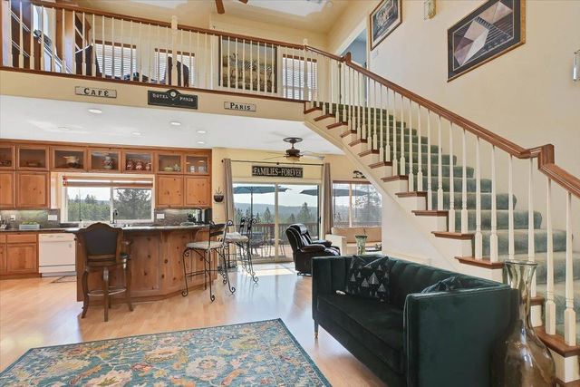 1890 John Muir Dr, Colfax, CA 95713