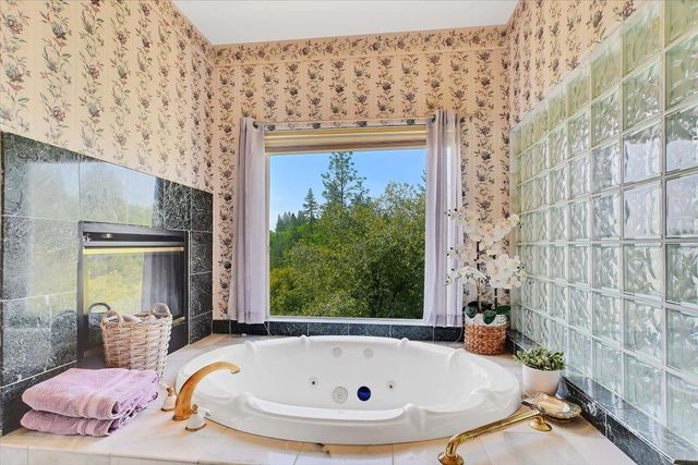 1890 John Muir Dr, Colfax, CA 95713
