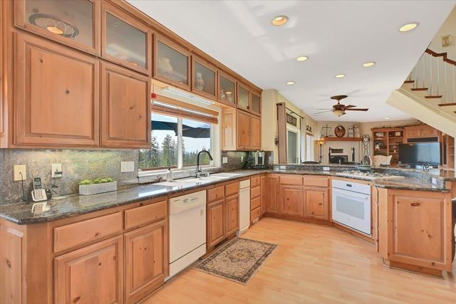1890 John Muir Dr, Colfax, CA 95713