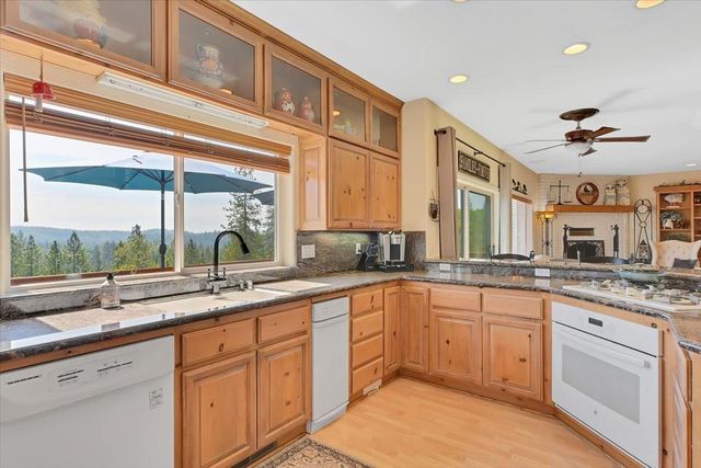 1890 John Muir Dr, Colfax, CA 95713