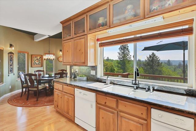1890 John Muir Dr, Colfax, CA 95713