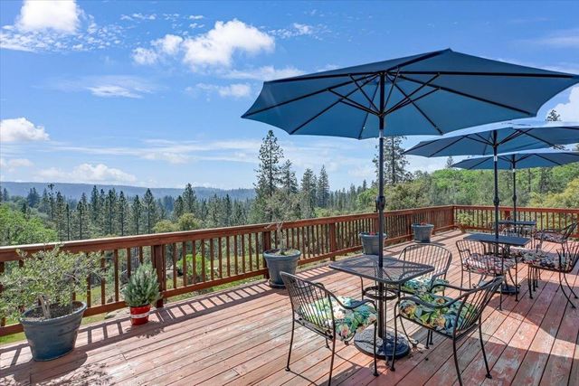 1890 John Muir Dr, Colfax, CA 95713
