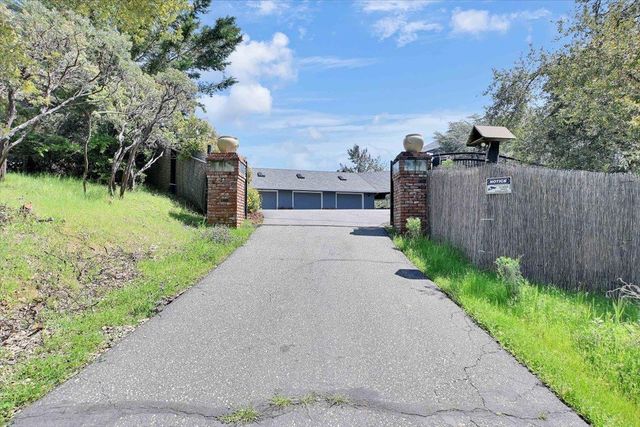 1890 John Muir Dr, Colfax, CA 95713