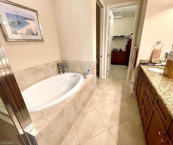 9050 Capistrano ST N 4102, Naples, FL 34113