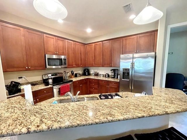 9050 Capistrano ST N 4102, Naples, FL 34113