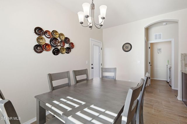 221 REIGATE Drive, Horizon City, TX 79928