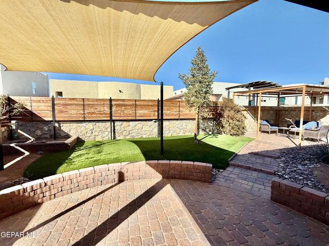 221 REIGATE Drive, Horizon City, TX 79928