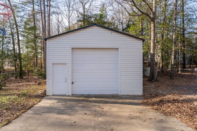 204 Burwood Drive, Simpsonville, SC 29681